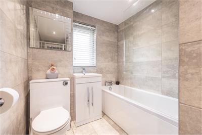 52/1 Dochart Drive, Edinburgh, EH4 7LU - image 6