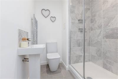 Flat 2, 28 Macginlay Terrace, Edinburgh, EH12 0BQ - image 8