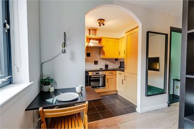 3/4 Coxfield, Gorgie, Edinburgh, EH11 2SY - image 4