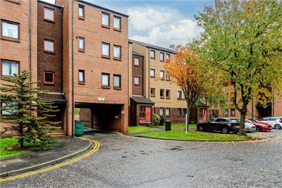 3/4 Coxfield, Gorgie, Edinburgh, EH11 2SY - image 1