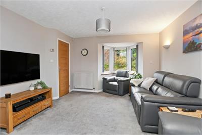 24 Gilberstoun Loan, Edinburgh, EH15 2RQ - image 2