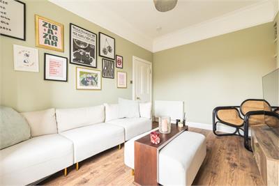 27/12 Wardlaw Place, Edinburgh, EH11 1UG - image 4