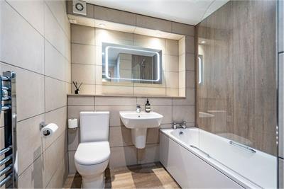 105/7 Grove Street, Edinburgh, EH3 8AB - image 12