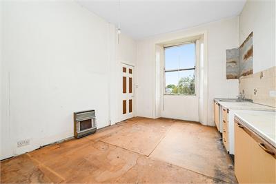 26/2 Merchiston Avenue, Edinburgh, EH10 4NZ - image 9
