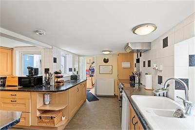 98 West King Street, , Helensburgh, G84 8EG - image 9