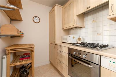 2/4 Sinclair Gardens, Shandon, Edinburgh, EH11 1UU - image 5