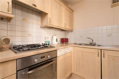 2/4 Sinclair Gardens, Shandon, Edinburgh, EH11 1UU - image 6