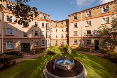 2/4 Sinclair Gardens, Shandon, Edinburgh, EH11 1UU - image 1