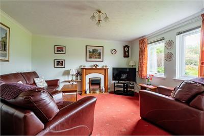 38 Larchfield Neuk, Balerno, EH14 7NL - image 2