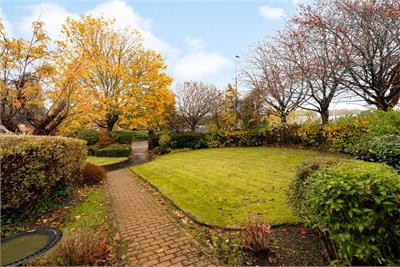 38 Larchfield Neuk, Balerno, EH14 7NL - image 7