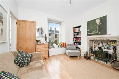 104 (3F3), Duke Street, Leith, Edinburgh, EH6 8HL - image 2