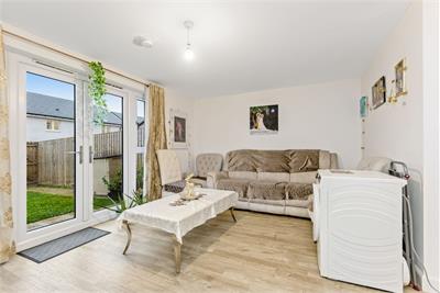 48 Macdermott Avenue, Corstorphine, EH12 0DH - image 2