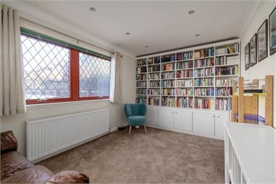 3 Craiglockhart Avenue, Edinburgh, EH14 1DQ - image 12