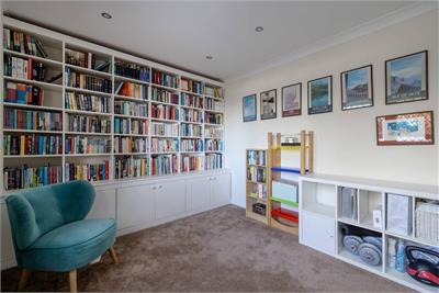 3 Craiglockhart Avenue, Edinburgh, EH14 1DQ - image 13