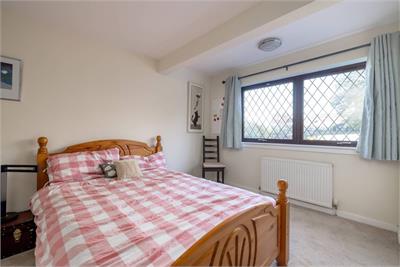3 Craiglockhart Avenue, Edinburgh, EH14 1DQ - image 16