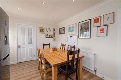 3 Craiglockhart Avenue, Edinburgh, EH14 1DQ - image 9