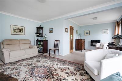8 Charteris Court, Longniddry, EH32 0NU - image 3