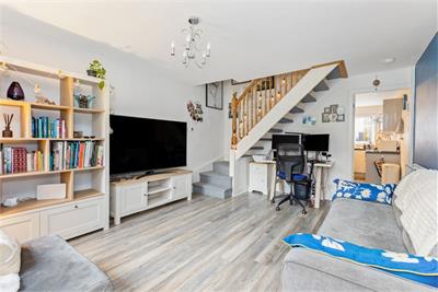 88 North Bughtlinside, East Craigs, EH12 8YB - image 2