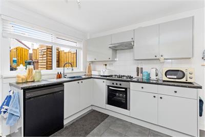 88 North Bughtlinside, East Craigs, EH12 8YB - image 5