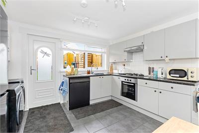 88 North Bughtlinside, East Craigs, EH12 8YB - image 7