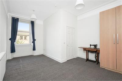 39/8 Bryson Road, Merchiston, Edinburgh, EH11 1DY - image 6