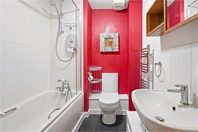 10/3 Waterfront Gait, Granton, Edinburgh, EH5 1EP - image 12