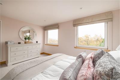 6 (flat 16), Succoth Court, Ravelston, Edinburgh, EH12 6BY - image 11