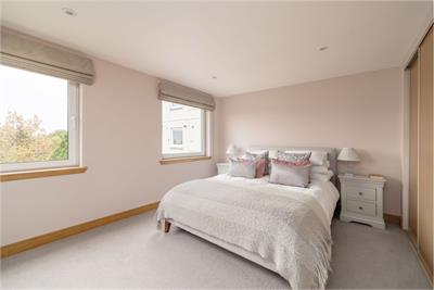 6 (flat 16), Succoth Court, Ravelston, Edinburgh, EH12 6BY - image 10