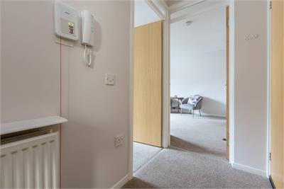 6/1 Rose Park, Edinburgh, EH5 3ST - image 9