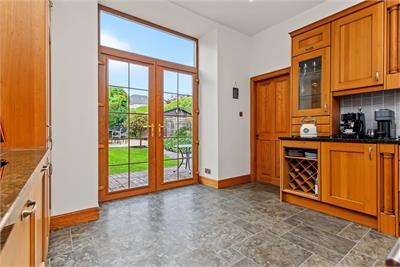229 Glasgow Road, Ralston, PA1 3JR - image 16
