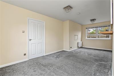 49 Hazel Avenue, Johnstone, PA5 0BQ - image 3