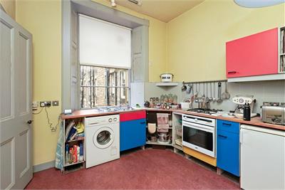3 (2f3), Comely Bank Terrace, Edinburgh, EH4 1AT - image 5