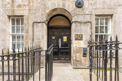 29/9 Blair Street, Edinburgh EH1 1QR - image 17