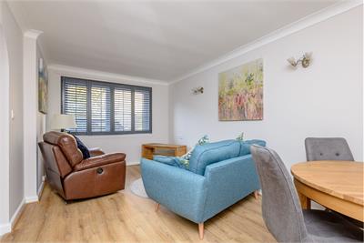 2/3 Chalmers Crescent, Homeroyal House, Edinburgh, EH9 1TP - image 2
