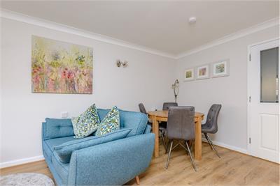 2/3 Chalmers Crescent, Homeroyal House, Edinburgh, EH9 1TP - image 3