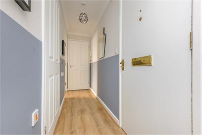 2/3 Chalmers Crescent, Homeroyal House, Edinburgh, EH9 1TP - image 10