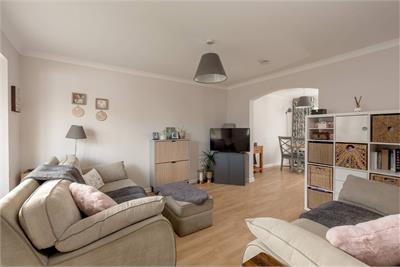 30 Gilberstoun Brig, Gilberstoun, Edinburgh, EH15 2RP - image 3