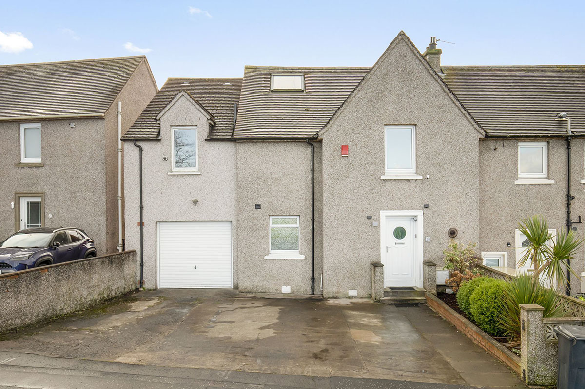 30 Clermiston Crescent, Edinburgh, EH4 7DG