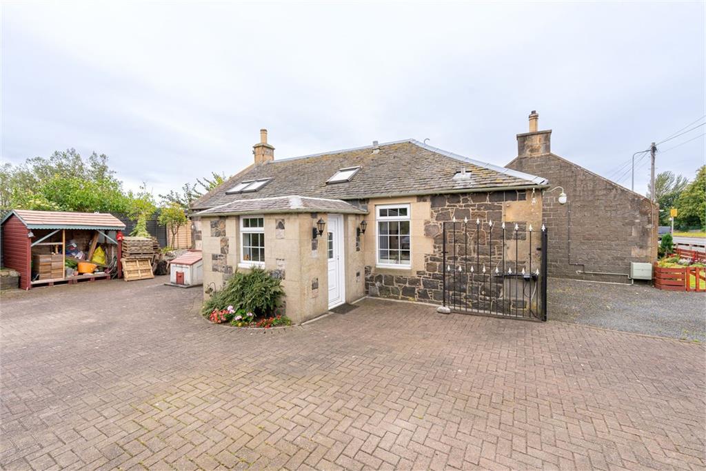 Cottages for sale in Newbridge