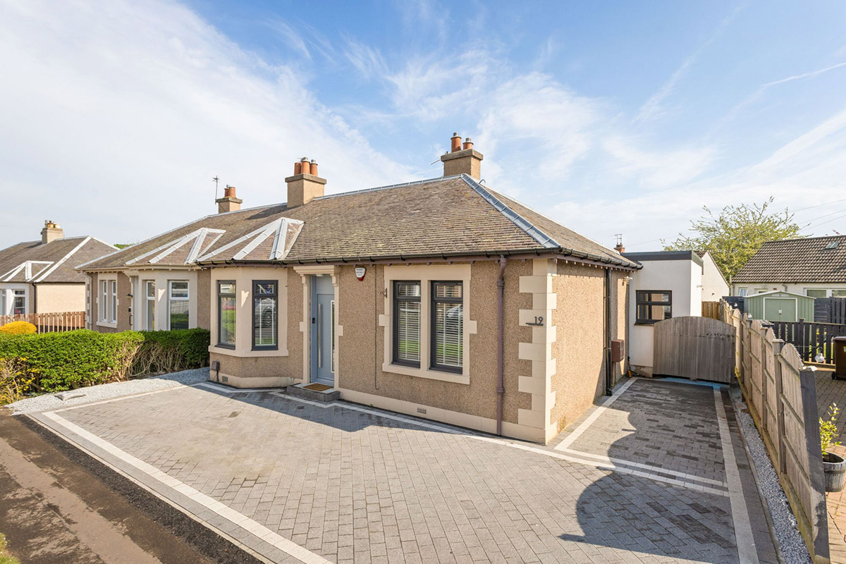 19 Douglas Crescent, Bonnyrigg, EH19 2DG