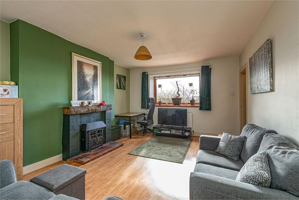 8 Cliftonhill Farm Cottages, Ednam, Kelso, TD5 7QE