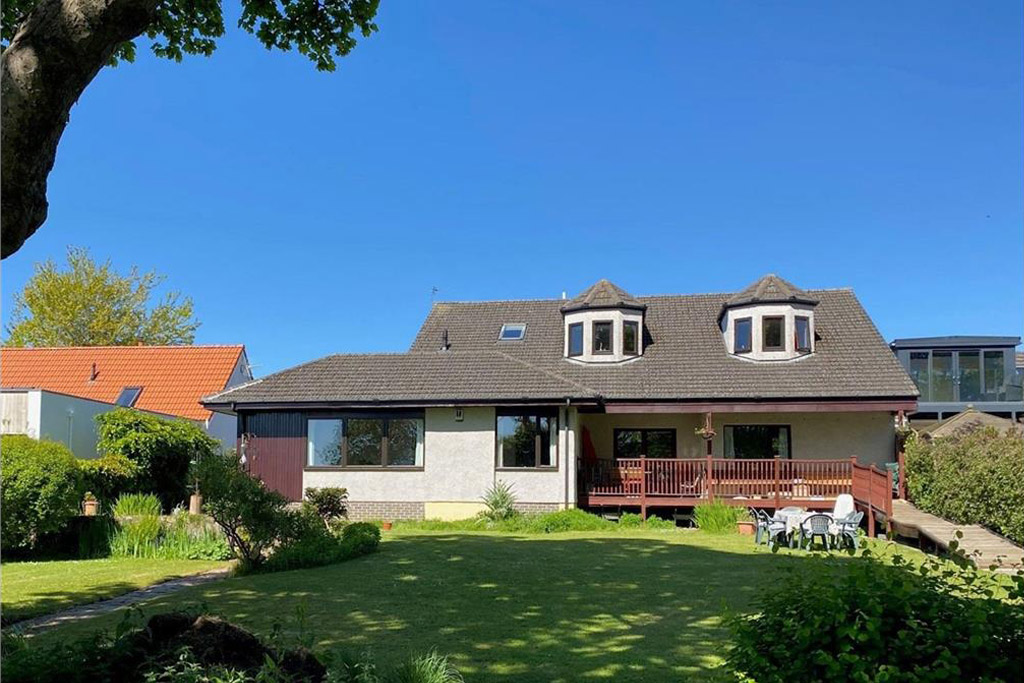 17 Dovecot Park, Aberdour, Burntisland, KY3 0TE
