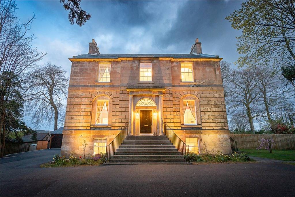 Clackmannan House Mill Road, FK10 4HJ