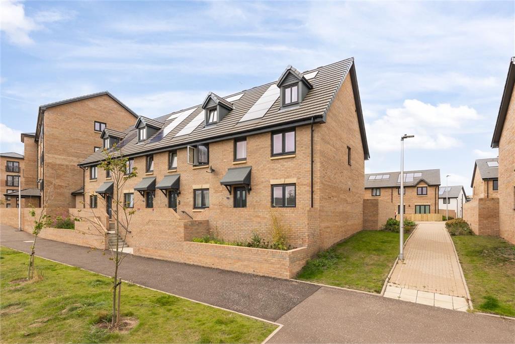 Townhouse for sale in Edinburgh