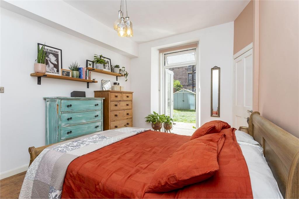 Garden flat for sale in Slateford