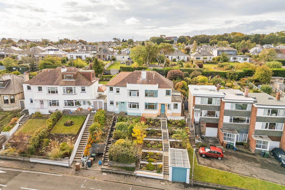 14 Seaview Crescent, Edinburgh, EH15 2LU