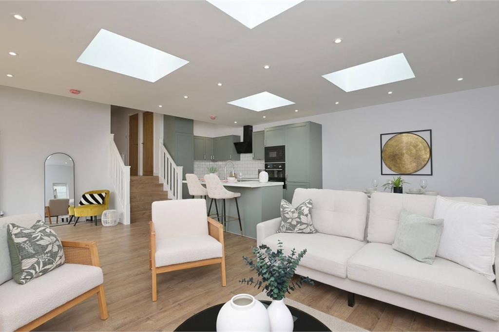 107 Caroline Terrace, Corstorphine, EH12 8QU