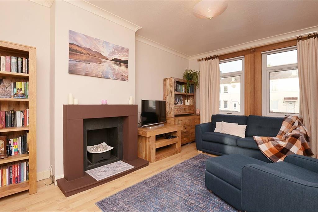 62 Stenhouse Crescent, Stenhouse, EH11 3JF