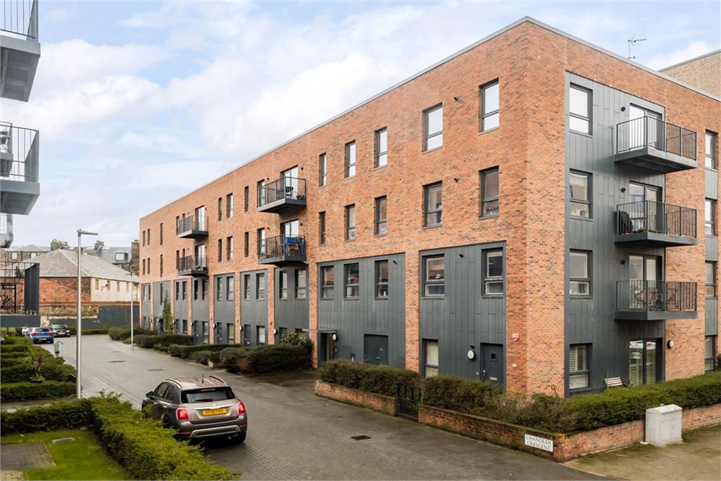 Flat for sale in Leith