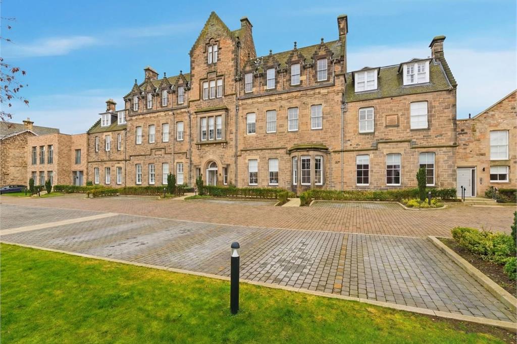 High end flat for sale in Gorgie